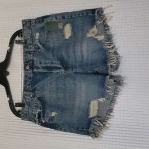 Wome's High-Rise Fraywd Hem Jean Shorts